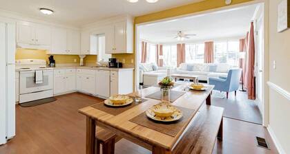 Minutes to Fort Jackson- Stay at the Breeze on Inn