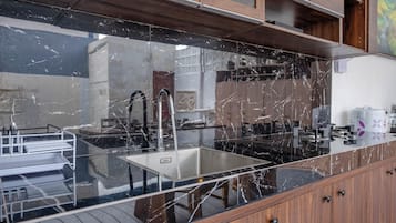 Microondas, horno y parrilla de estufa