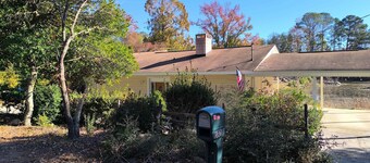 Near Downtown & On the Water! Sweet Retreat!