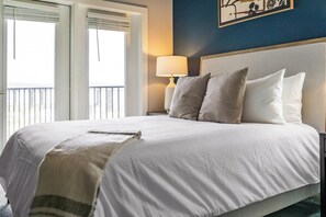 1 bedroom, desk, iron/ironing board, WiFi