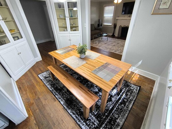 Dining - Near Ft. Jackson & Shops - Forrest Lake Hidden Gem (Columbia)