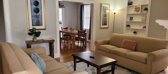 Near USC & Ft Jackson, WiFi & Pet Friendly!