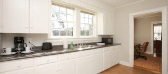 Near USC & Ft Jackson, WiFi & Pet Friendly!