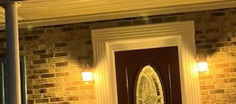 New Home Near USC & Bases - The Capital Cottage