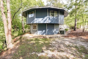 Exterior - Octagonal Home & Wrap-Around Porch - Opulent Oasis (Columbia)