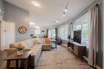 Octagonal Home & Wrap-Around Porch - Opulent Oasis