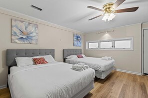 5 bedrooms, iron/ironing board, internet, bed sheets