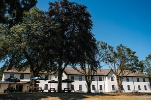 Exterior - The Coach & Horses Hotel (Cardiff)
