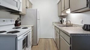 Kühlschrank, Esstisch