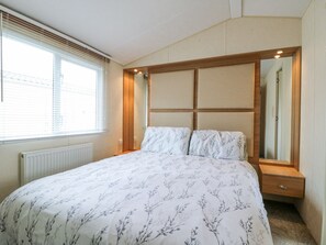 2 habitaciones, decoración personalizada y muebles diferentes 