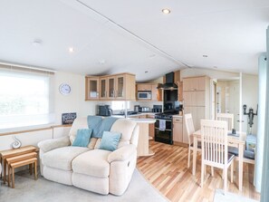 Living area - Bluebird (Clacton-on-Sea)