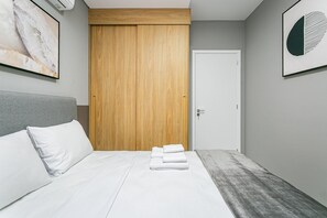 2 chambres, fer et planche à repasser, accès à Internet, literie fournie