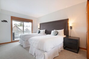 2 bedrooms, desk, iron/ironing board, free WiFi