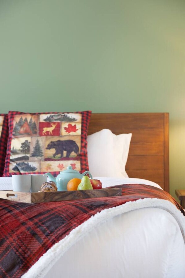 2 bedrooms, desk, iron/ironing board, free WiFi