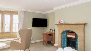 1 bedroom, individually decorated, individually furnished, free WiFi