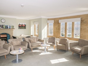 Interior - Harcombe House Rooms - First Floor Single (Newton Abbot)