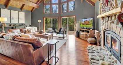 Secluded 3BR Cabin | Deck, Fire Pit, Fireplace