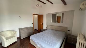 2 makuuhuonetta, Wi-Fi, vuodevaatteet