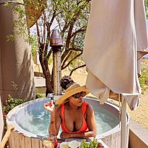 Luxury Double or Twin Room, Hot Tub, Mountain View | Terrace/patio - Sofala Lodge (Sterkrivier)