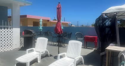 Charming 2-bedroom hotel with WiFi, AC in lovely Isabela