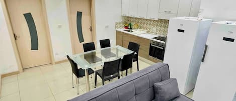 Apartment, 2 Bedrooms, Terrace | Interior