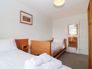 3 habitaciones, decoración personalizada y muebles diferentes 