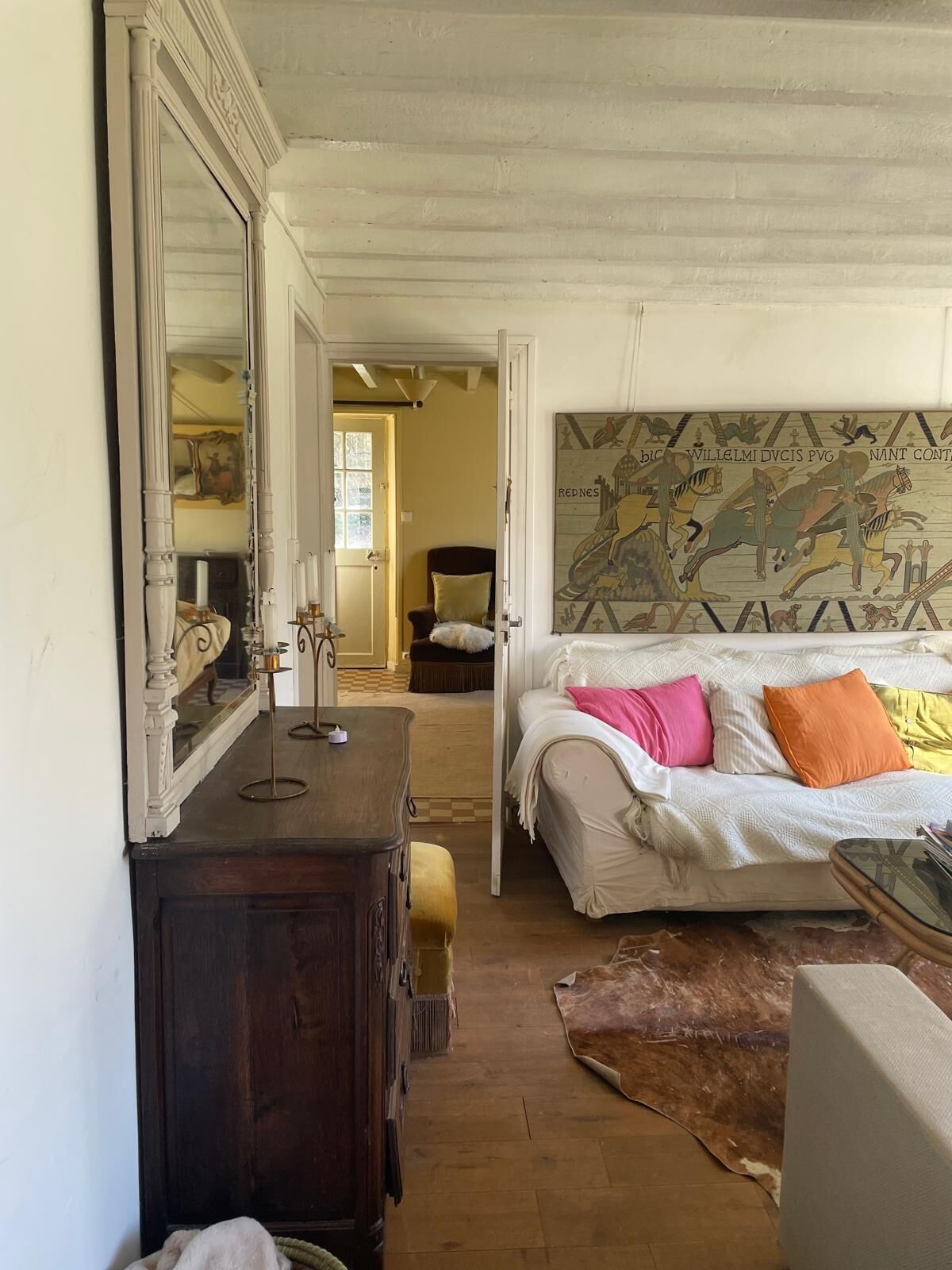 3 bedrooms, iron/ironing board, bed sheets