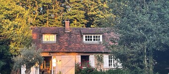 Country house in the heart of a forest offering peace and quiet, 50 minutes from Paris