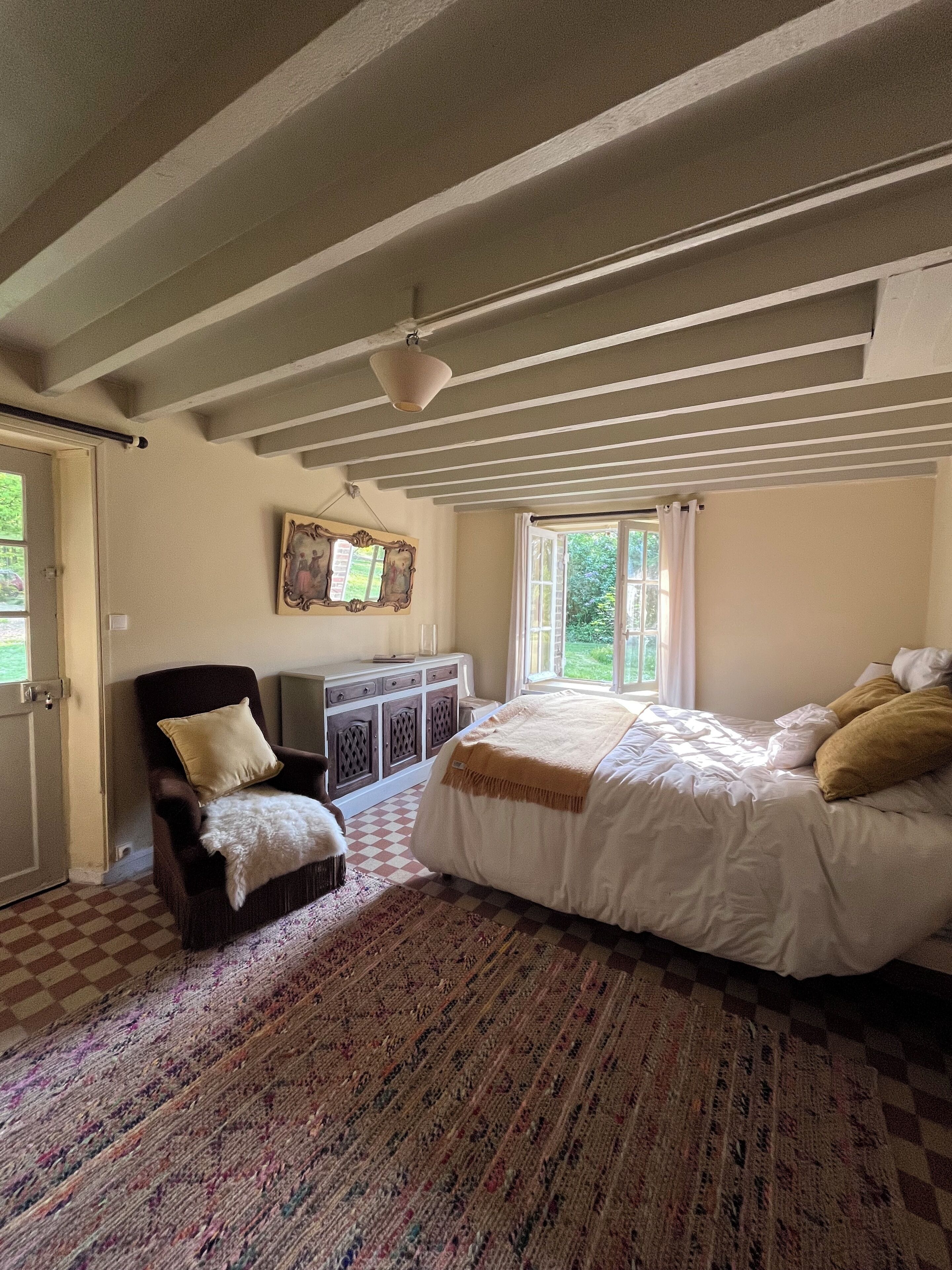 3 slaapkamers, een strijkplank/strijkijzer, beddengoed