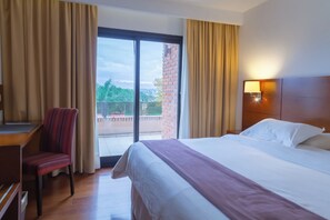 Executive Double or Twin Room, Balcony, Mountain View | Premium bedding, free minibar items, in-room safe, desk - Neper Select Hotel (Córdoba)