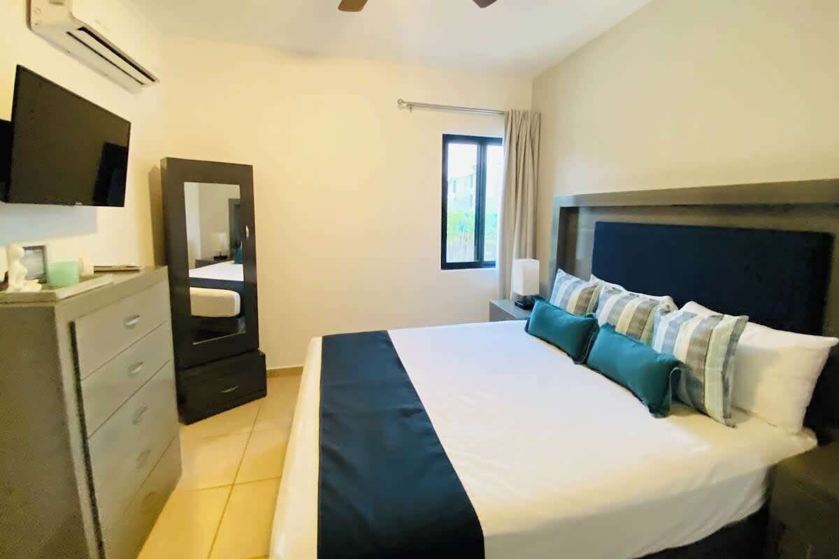 2 bedrooms, iron/ironing board, travel cot, WiFi