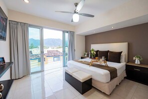 2 bedrooms, iron/ironing board, travel cot, WiFi - Mountain view Penthouse: Pool, Private balcony (Puerto Vallarta)