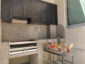 Fridge, microwave, oven, stovetop