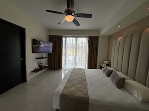 3 bedrooms, iron/ironing board, travel crib, WiFi
