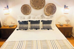 2 bedrooms, iron/ironing board, travel cot, WiFi - Tropical Oasis Pools, Great Location Near Beach (Puerto Vallarta)