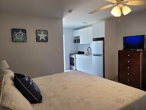 1 chambre, fer et planche à repasser, Wi-Fi, draps fournis