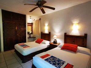 2 habitaciones, tabla de planchar con plancha, cuna de viaje y wifi 