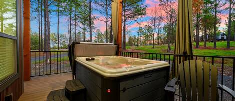 Indoor spa tub
