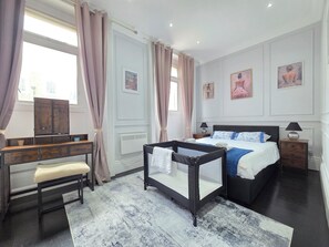 1 chambre, fer et planche à repasser, Wi-Fi gratuit, draps fournis