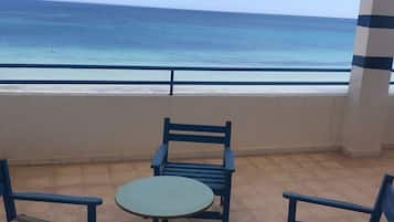 Departamento Confort, balcón, vista a la playa | Terraza o patio