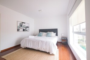 3 bedrooms, iron/ironing board, travel crib, free WiFi