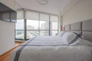 2 chambres, bureau, fer et planche à repasser, Wi-Fi gratuit