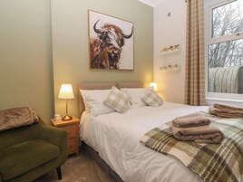 2 bedrooms, individually decorated, individually furnished, free WiFi