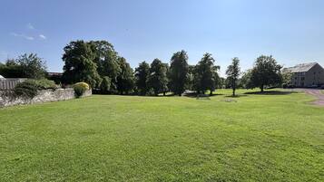 Cottage | Property grounds