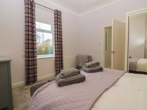 2 bedrooms, individually decorated, individually furnished, free WiFi