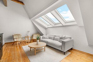 TV, fireplace, video games - Bryggen  Historical Townhouse I Rooftop Views! (Bergenhus)