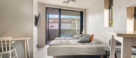 1 dormitori, escriptori, wifi i roba de llit