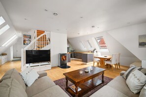 Fernseher, Kamin