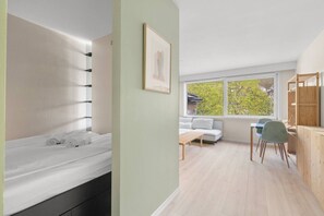 1 Schlafzimmer, Schreibtisch, WLAN, Bettwäsche