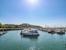 Marina/club náutico